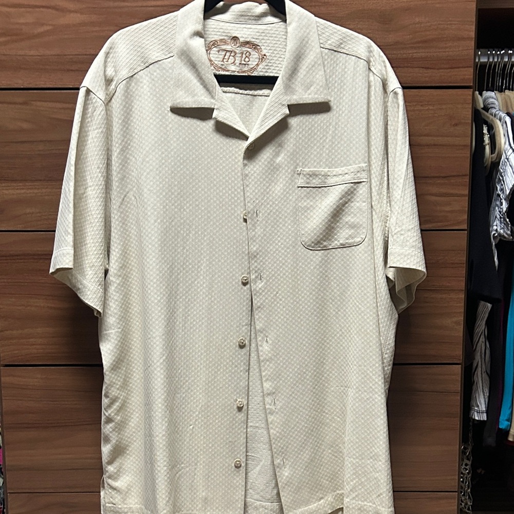 Tommy Bahama golf Men's Cream Short Sleeve Shirt XL